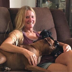 Meet your Posher, Julia